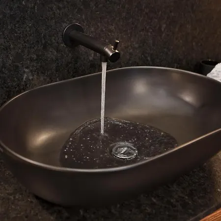 ميكايلا جيرلوس